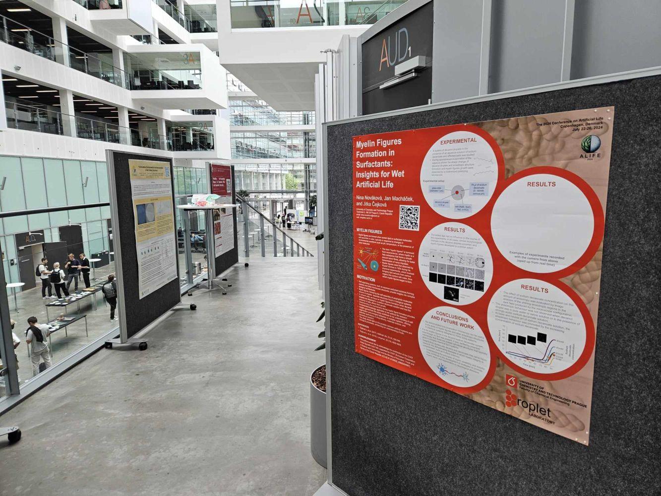 Cena za nejlepší poster na konferenci o umělém životě ALIFE 2024 