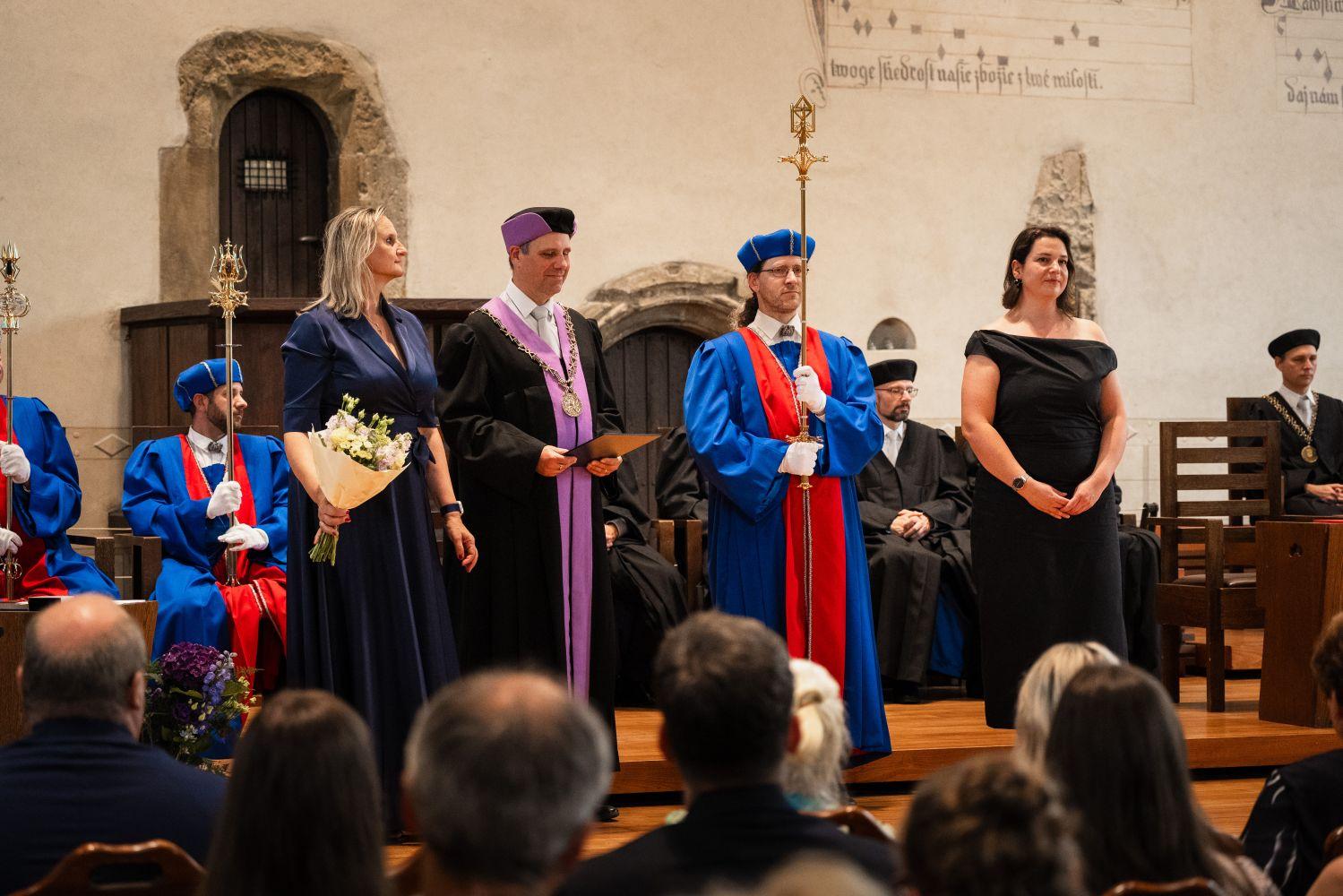 Faculty of Chemical Engineering Medals Awarded for Outstanding Contributions